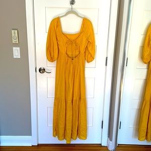 Billabong maxi dress, hits at ankle